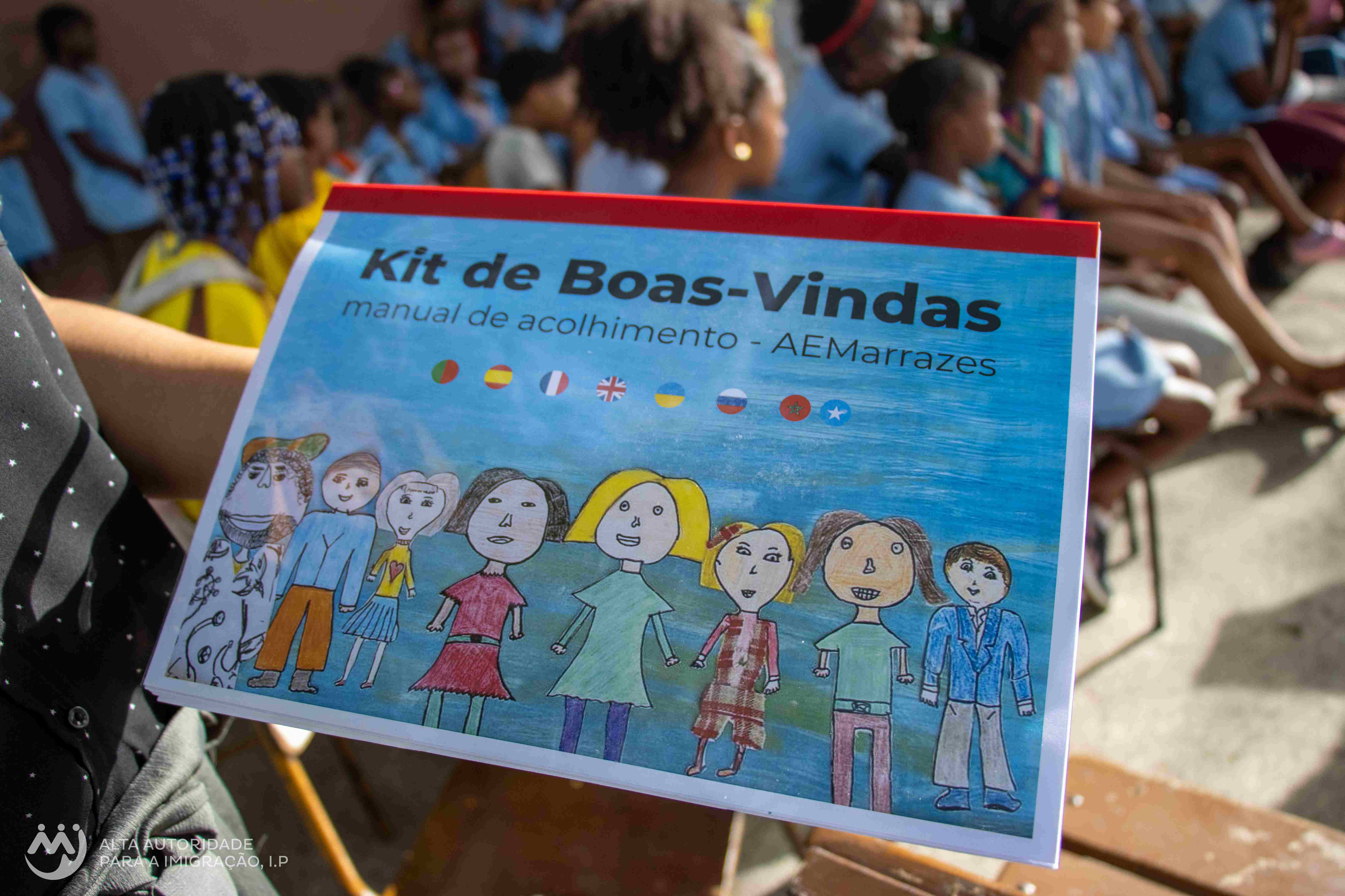 Apresentação_do_Kit_de_Boas-Vindasmanual_de_acolhimento_do_aluno_imigrante_capa.jpg