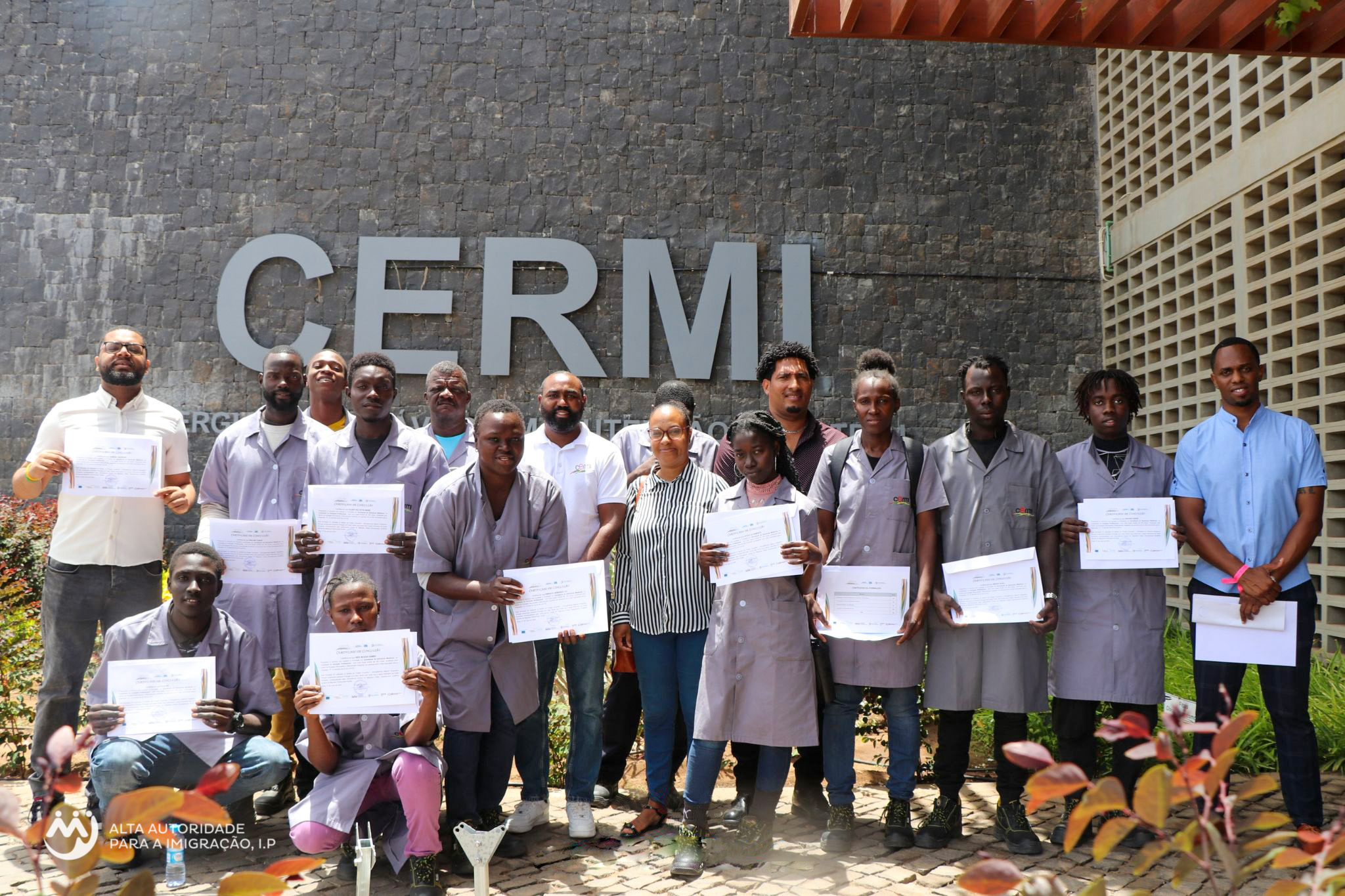 Cerimónia_de_entrega_de_certificados_aos_formandos_do_Curso_de_Iniciação_Profissional_em_Serralharia.jpg